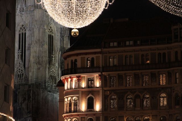 Stephansplatz lights