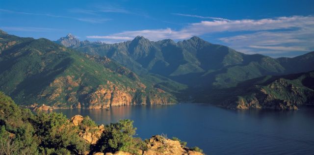 1259226680_West_Coast_8-gulf-of-porto-corsica