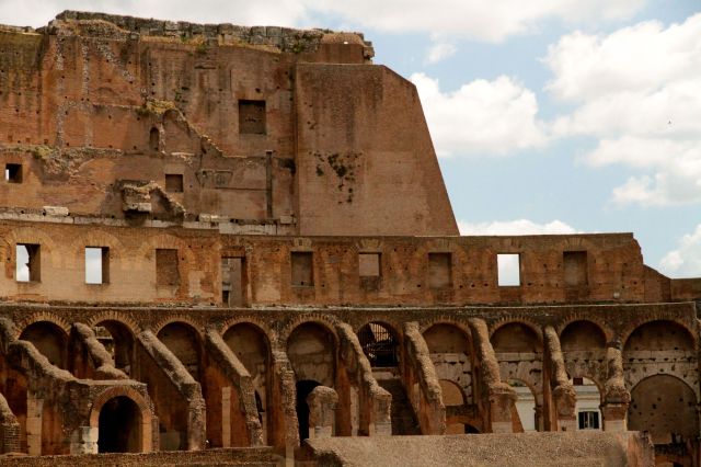 coloseum reds bigger